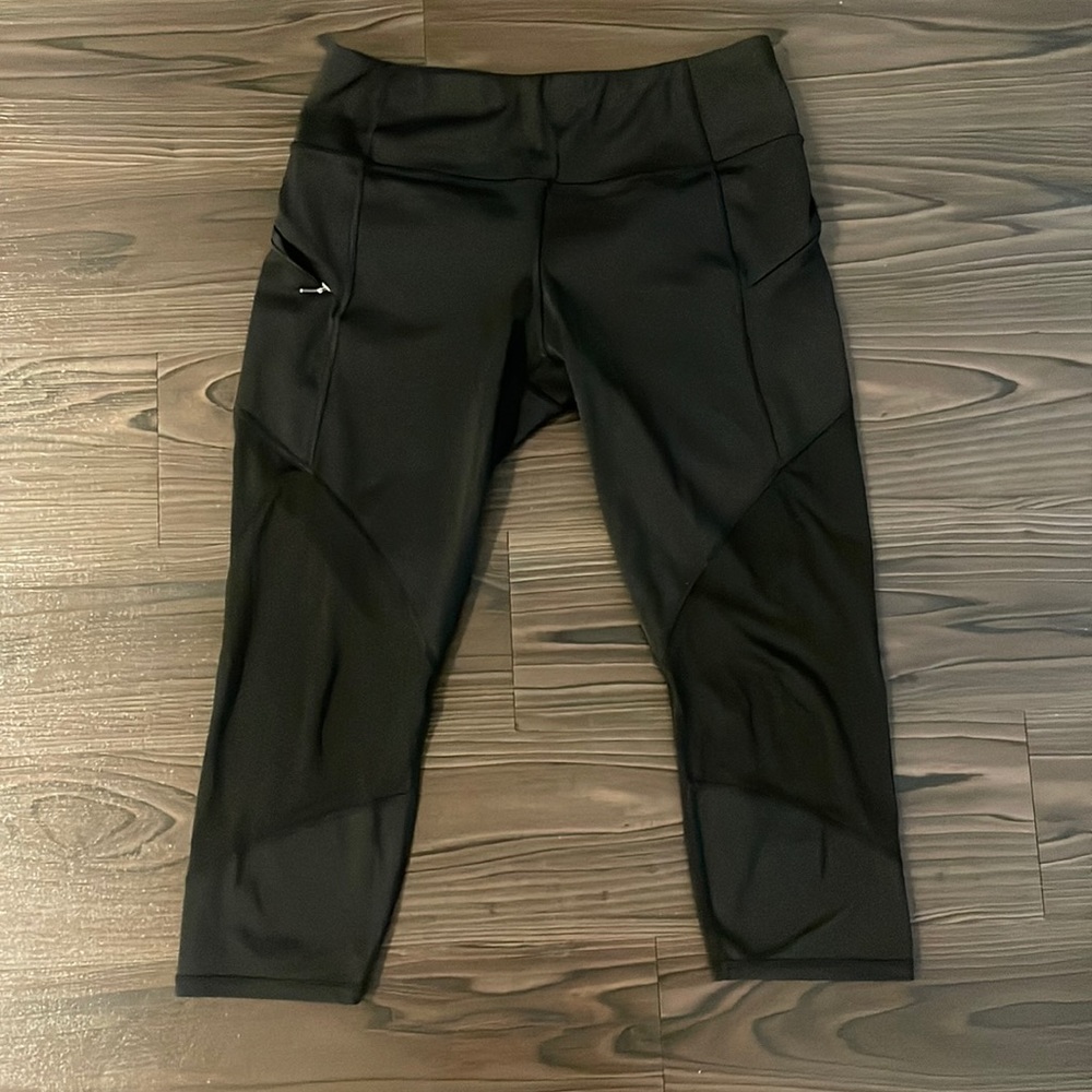 Athleta crop leggings with side zipper